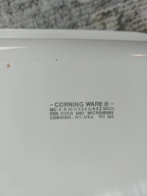 CORNINGWARE REFRIGERATOR DISH WITH LID AND BAKING DISHES