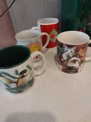 GEVALIA COFFEE MAKER AND COFFEE CUPS W/FILTERS