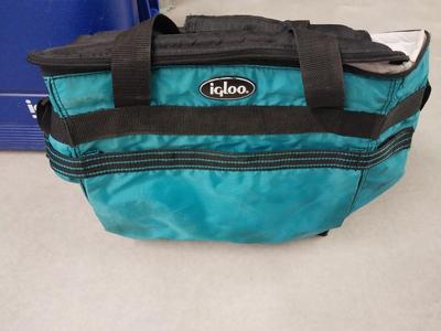 IGLOO COOLERS AND COOLER BAG