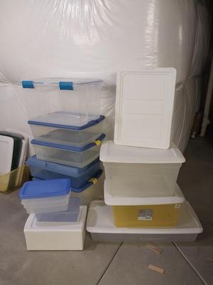 PLASTIC STORE CONTAINERS WITH LIDS