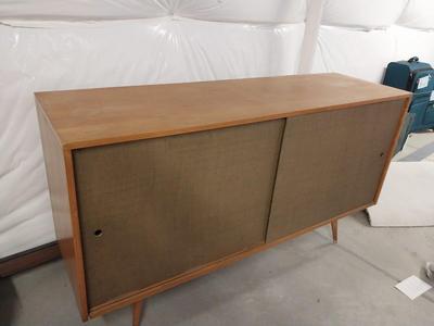 WOODEN MID CENTURY CABINET