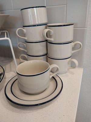 STONEWARE DISH SET