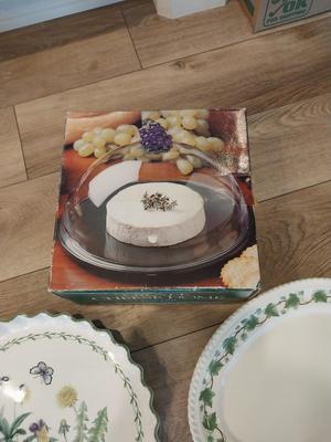 CHEESE DISH-PIE DISH AND PLATTER