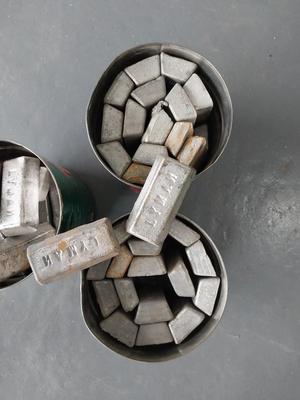 THREE TINS WITH LED BARS