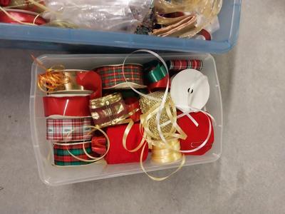 CONTAINER OF BOWS AND RIBBONS