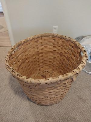 SIGNED HAND MADE BASKET