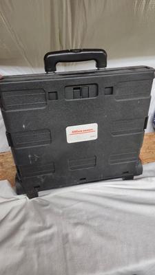 COLLAPSIBLE STORAGE TOTE ON WHEELS