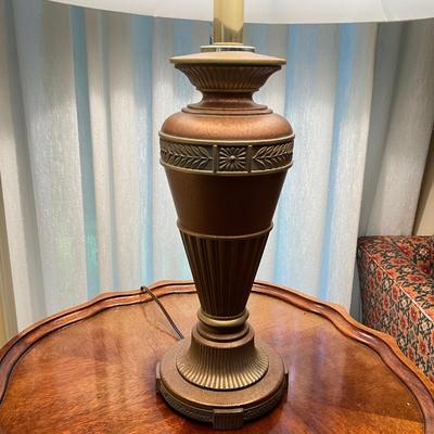 L712 Vintage Heavy Drexel Heritage Decorators Lamp