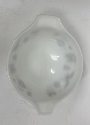 Sale Photo Thumbnail #28: White pyrex mixing bowl with brown Early American images.  Great condition.