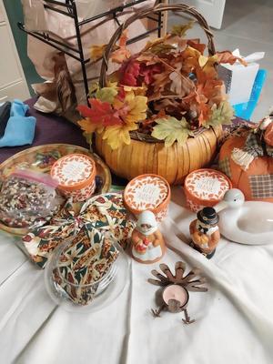 FALL AND HOLLOWEEN DEVOR
