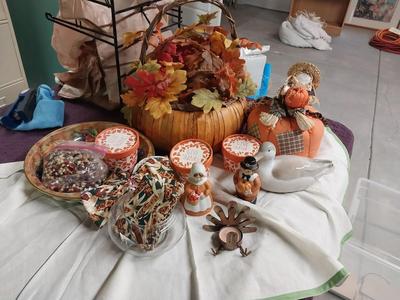 FALL AND HOLLOWEEN DEVOR