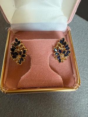 Sale Photo Thumbnail #347: Cluster earrings (13 oval sapphires,  3 small cut diamonds, in each earring)
