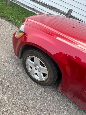 2005 Dodge Magnum with close to 21,000 miles!!