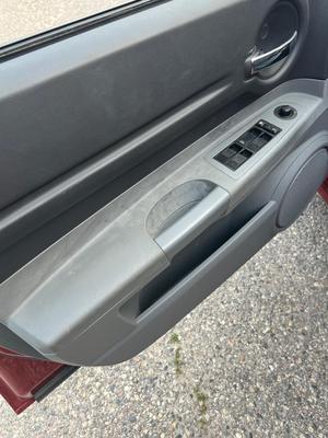 2005 Dodge Magnum with close to 21,000 miles!!