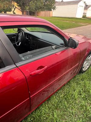 2005 Dodge Magnum with close to 21,000 miles!!