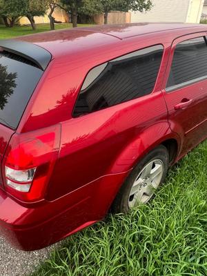 2005 Dodge Magnum with close to 21,000 miles!!