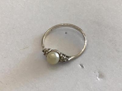 Pearl Ring Faux