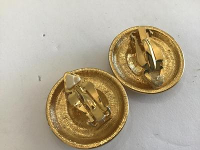 Liz Claiborne Crest Clip on Earrings