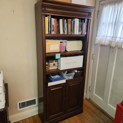 Pair Bookshelf w 4 Adjustable Shelves 32x13x77