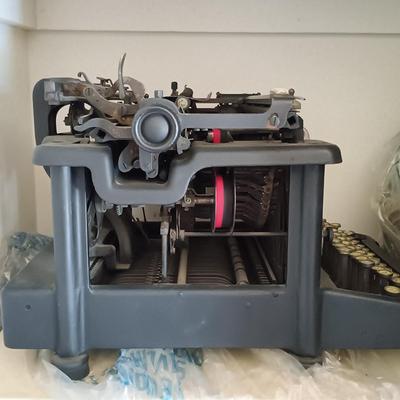 LOT 173: Vintage Typewriter with Heavy Metal Frame