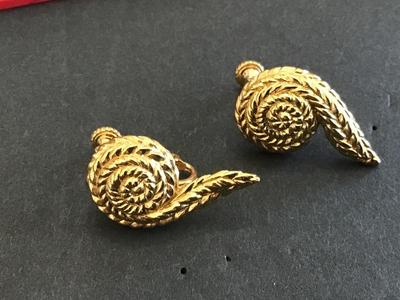 Vintage Screwback Earrings