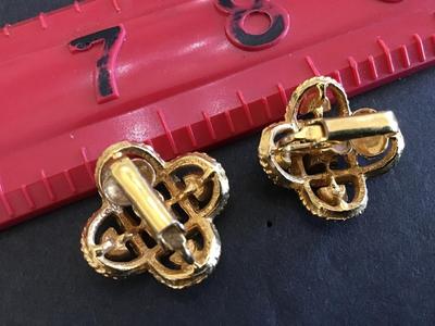 Clip ons Gold Tone Rhinestone