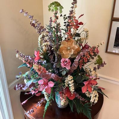 D741 Lot of Silk Flowers In Vase With Matching Candlestick Holders