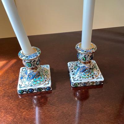 D741 Lot of Silk Flowers In Vase With Matching Candlestick Holders