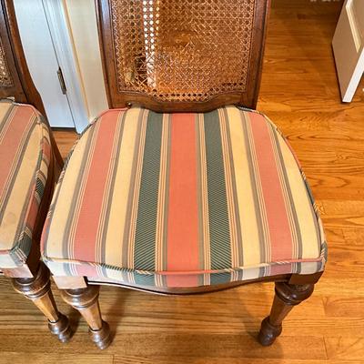 K755 Drexel Dining Table With Cane Back Dining Chairs