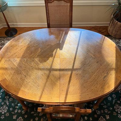 K755 Drexel Dining Table With Cane Back Dining Chairs