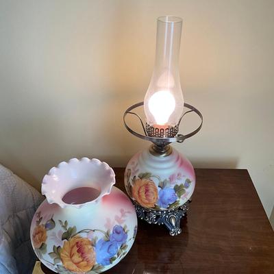 B761 Vintage Hurricane "Gone With The Wind" Table Lamp