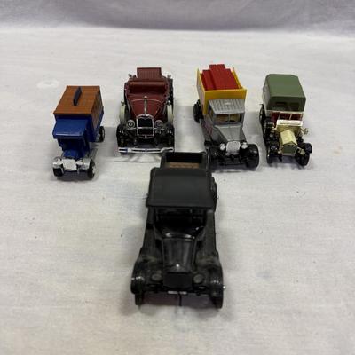 1930s Diecast Delivery Trucks & More (W-BM)
