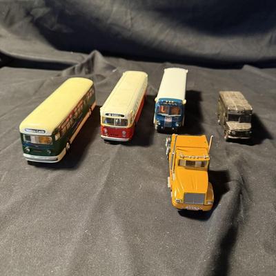 K-Line Kruisers Toy Trucks and Buses (LR-BM)