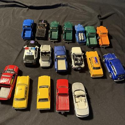 ERTL Checker Cab and More (LR-BM)