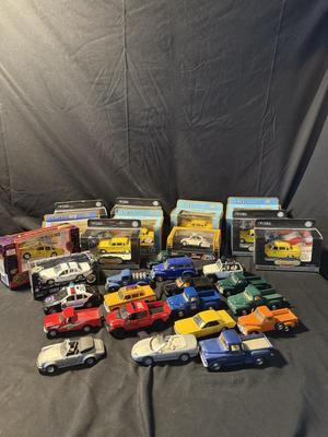 ERTL Checker Cab and More (LR-BM)