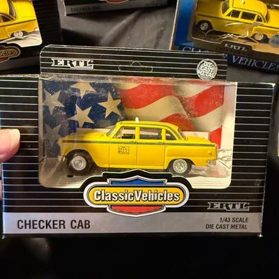 ERTL Checker Cab and More (LR-BM)