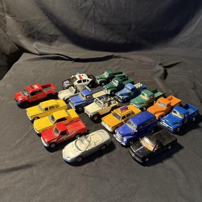 ERTL Checker Cab and More (LR-BM)