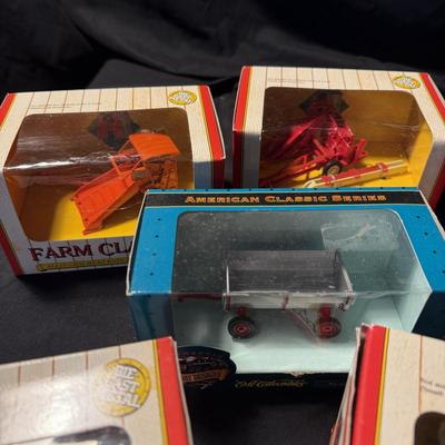 ERTL Farm Classics and More (LR-BM)
