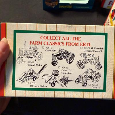ERTL Farm Classics and More (LR-BM)