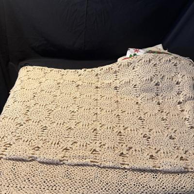 Collection of Vintage and Modern Table Linens and More (LR-BM)