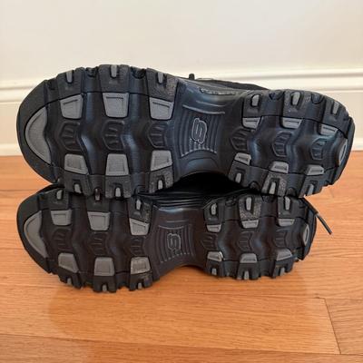 Sketchers, Oofos, & More Women’s Size 8/9 Sneakers (DR-HS)
