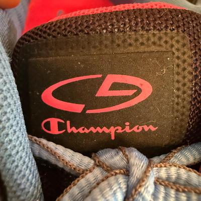 Sketchers, Oofos, & More Women’s Size 8/9 Sneakers (DR-HS)