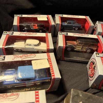 Collection of 1930’s-50’s Die Cast Cars and Trucks (LR-BM)