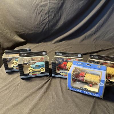 Collection of 1930’s-50’s Die Cast Cars and Trucks (LR-BM)