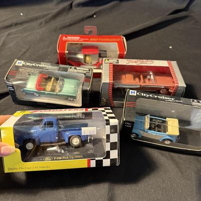 Collection of 1930’s-50’s Die Cast Cars and Trucks (LR-BM)