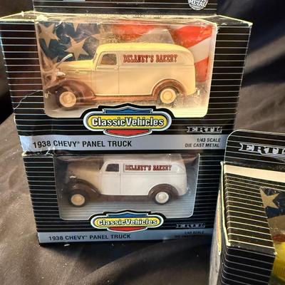 Collection of 1930’s-50’s Die Cast Cars and Trucks (LR-BM)