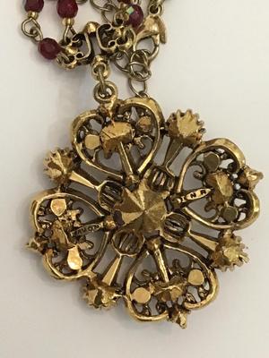 NR Avon Vintage Necklace