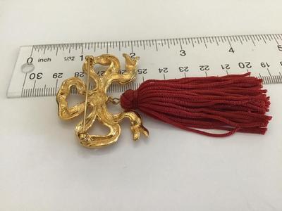 Gold Tone Tassel Brooch