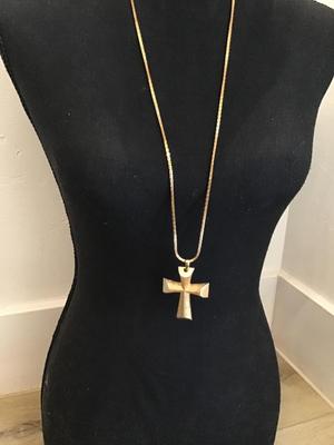 Avon Brushed Gold Pendant and Chain