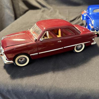 1:24 and 1:18 Die Cast Autos (LR-BM)